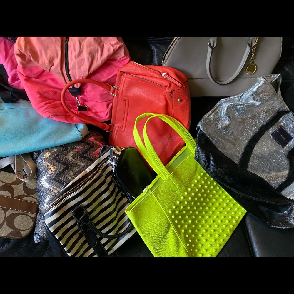 Lot of 7 purses